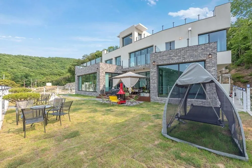 Ganghwa Cornerstone Pool Villa And Spa Pension Incheon