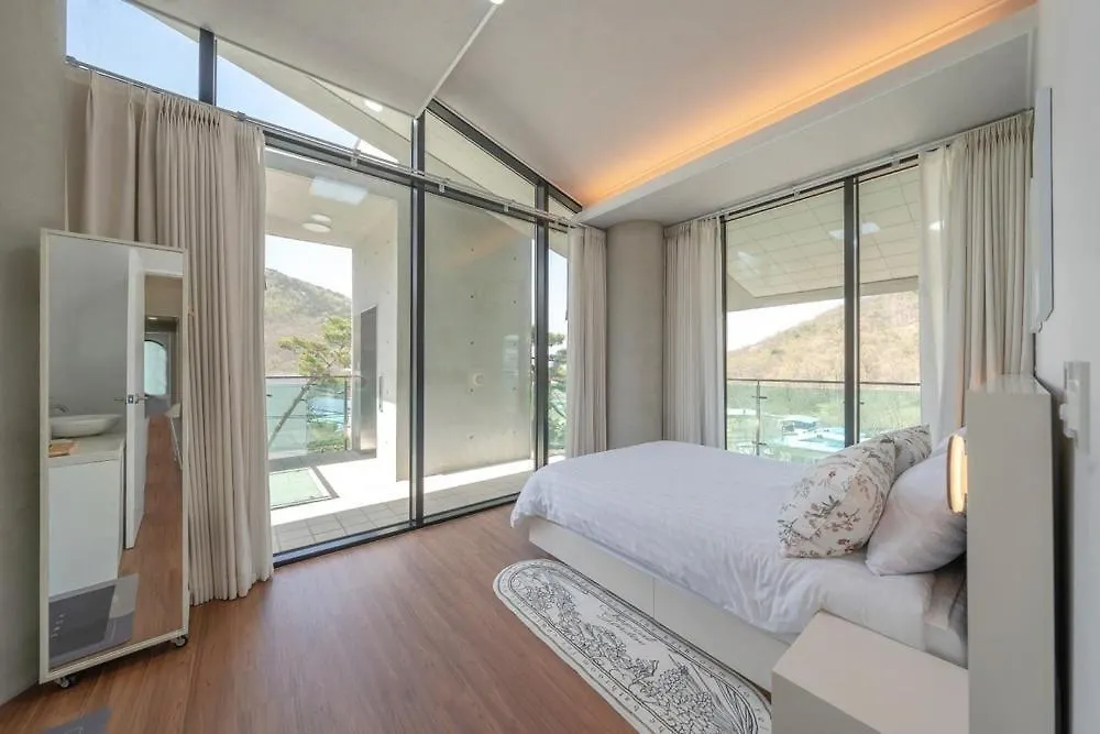 Ganghwa Cornerstone Pool Villa And Spa Pension Incheon