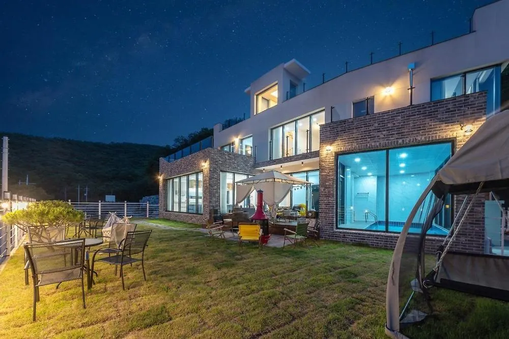 Ganghwa Cornerstone Pool Villa And Spa Pension インチョン広域市 0*,  韓国